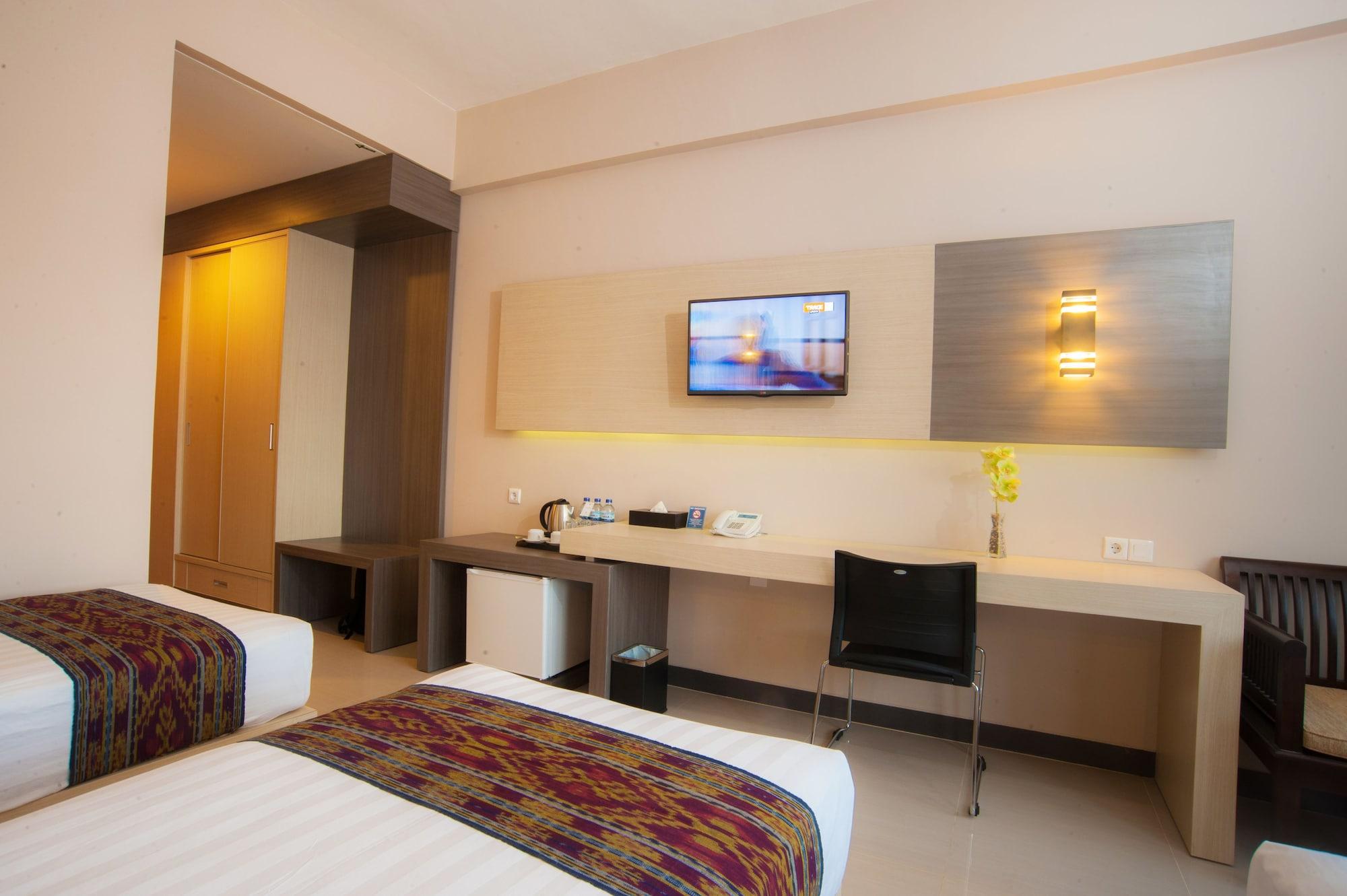 Lombok Raya Hotel Mataram Exterior photo