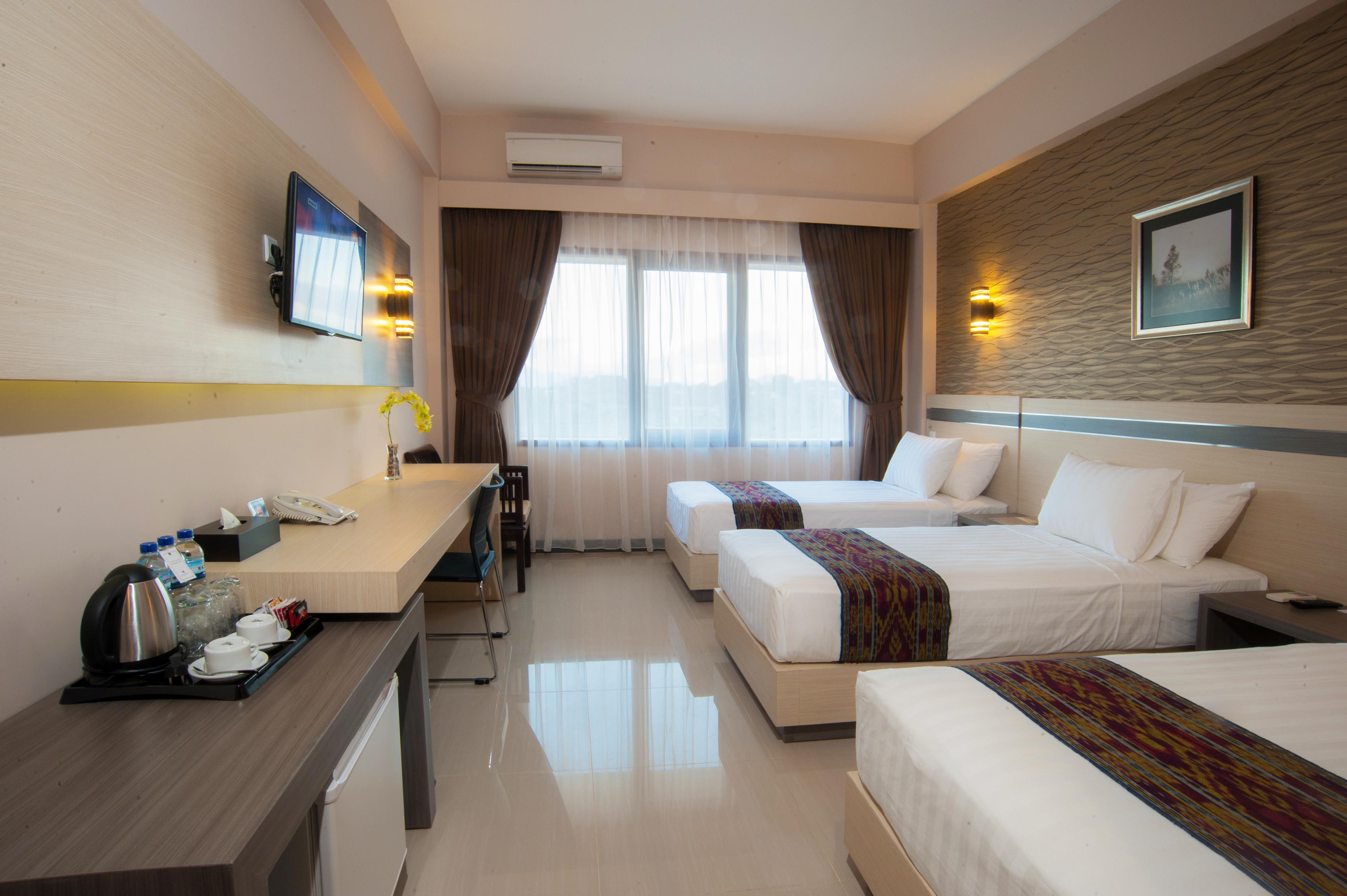 Lombok Raya Hotel Mataram Exterior photo