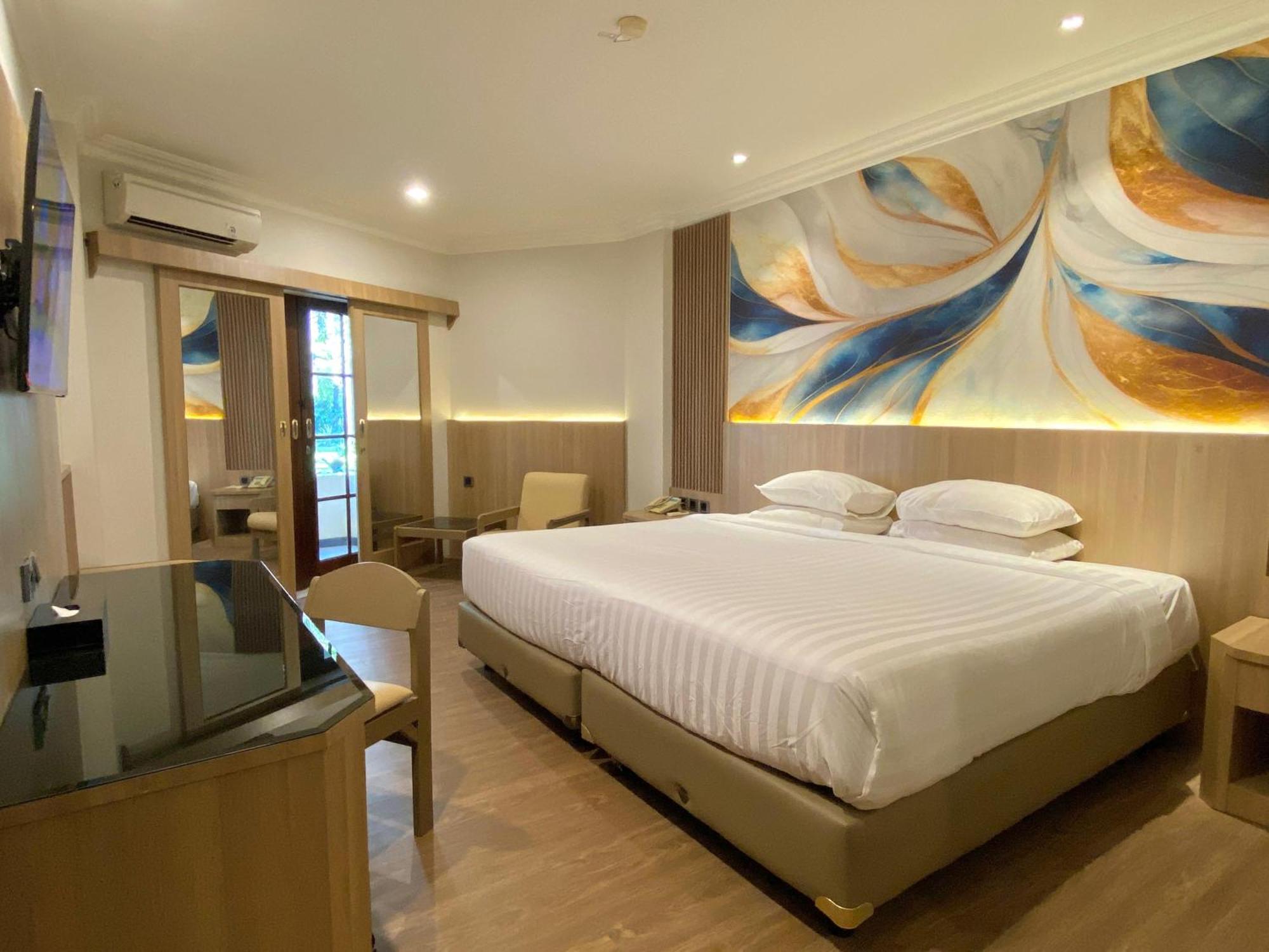 Lombok Raya Hotel Mataram Exterior photo