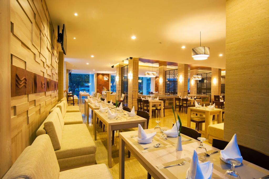 Lombok Raya Hotel Mataram Exterior photo