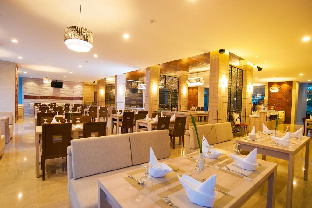 Lombok Raya Hotel Mataram Exterior photo